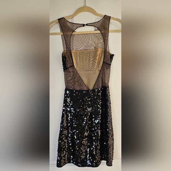 BCBGMaxazria LIA Sequined Mesh Cocktail dress - Picture 4 of 4